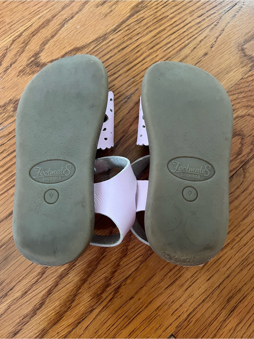FootMates Light Pink Scalloped Buckle Sandals - Picture 4 of 6